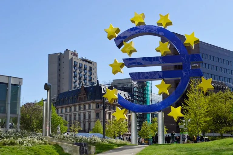 ECB rugsėjo sprendimas: ar rugsėjo 10-ąją mažės indėlių norma