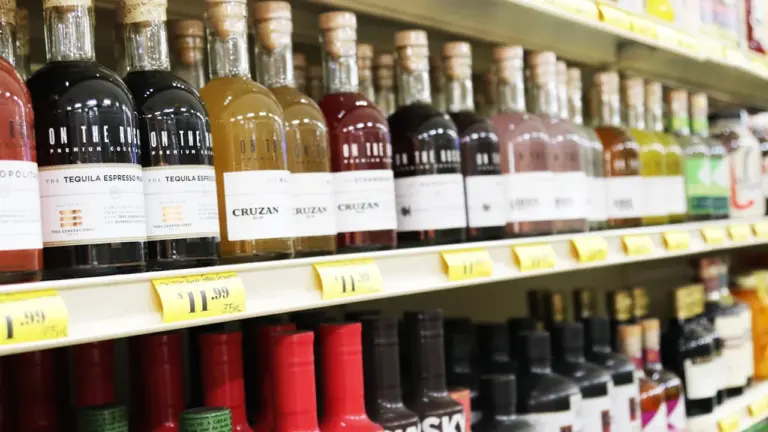 Rugsėjo 1-ąją alkoholis neparduodamas: kur taikoma išimtis