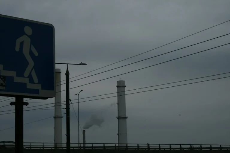 Ar 2027 metais Lietuvoje bus įvestas taršių automobilių mokestis?
