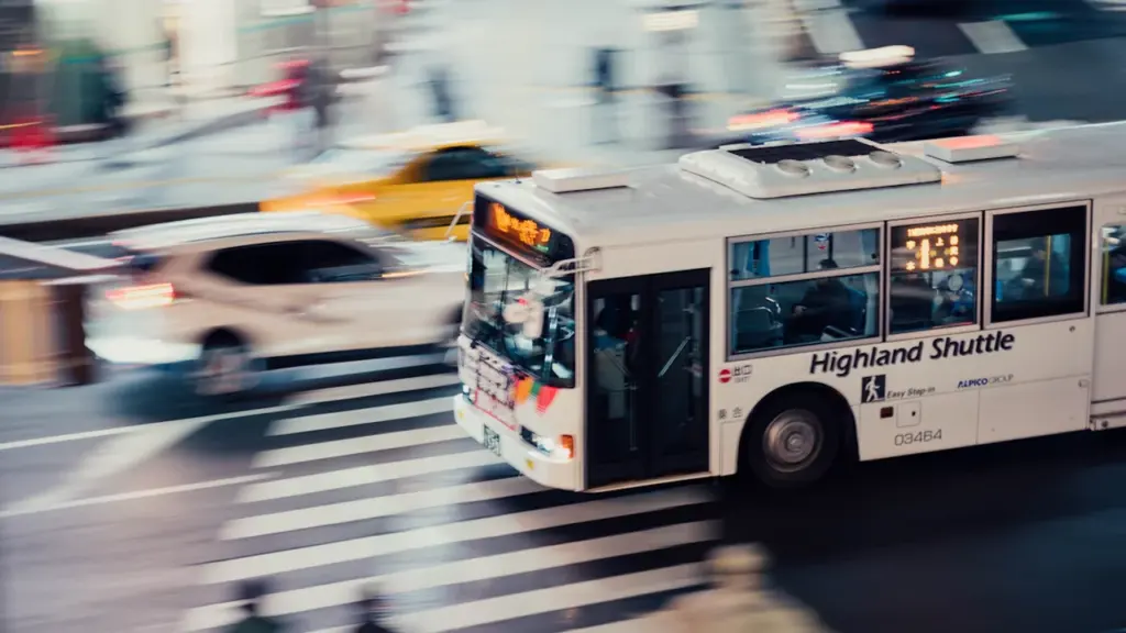 Sapnas apie vėluojantį autobusą: ką primena dienos skubėjimas